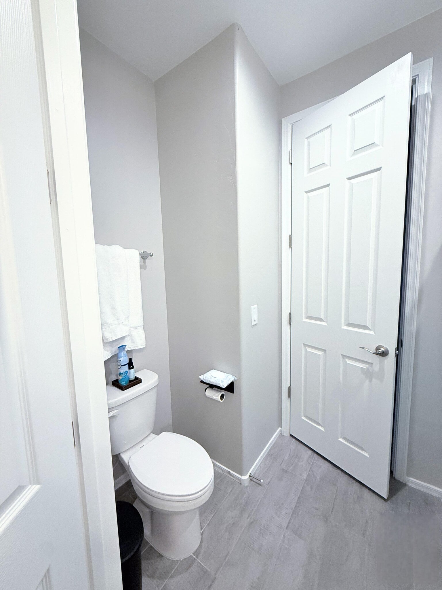 Building Photo - 620 W Calle El Tramo