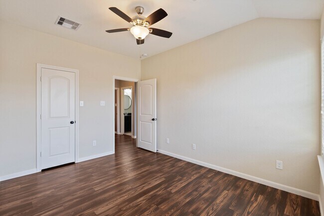 Building Photo - 3544 Woods Estates Dr