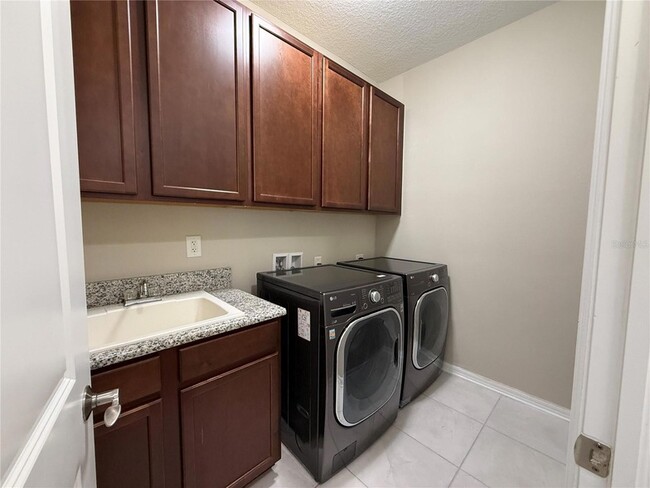 Building Photo - 12200 Rangeland Blvd