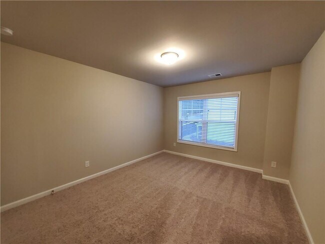 Building Photo - 730 Calvin Pk Dr