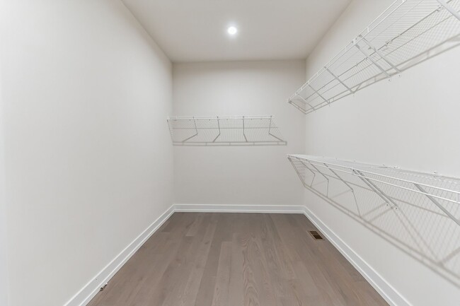 Building Photo - Stunning Carriage Home in the King of Prussia Town Center