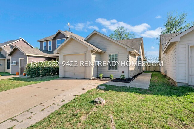 Building Photo - 1508 Pine Ln