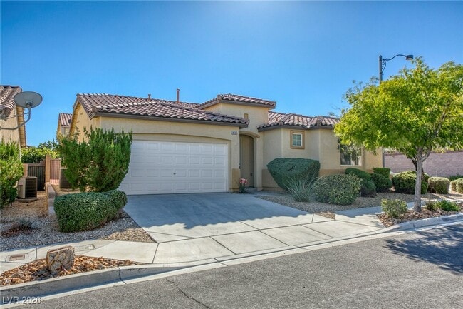 Building Photo - 9235 Avon Park Ave