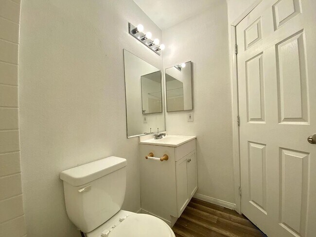 Building Photo - 6062 St Petersburg Dr