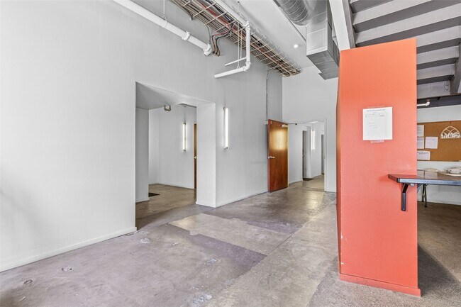 Building Photo - 1720 Chouteau Ave