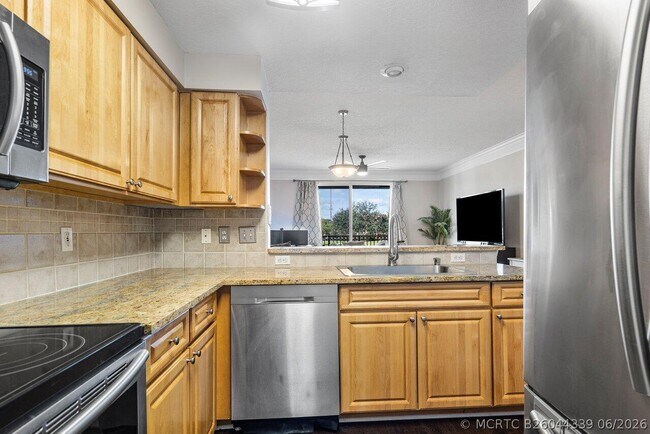 Building Photo - 2016 Alta Meadows Ln
