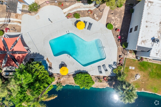 Tempe Apartments for rent - Nines at Lakeside