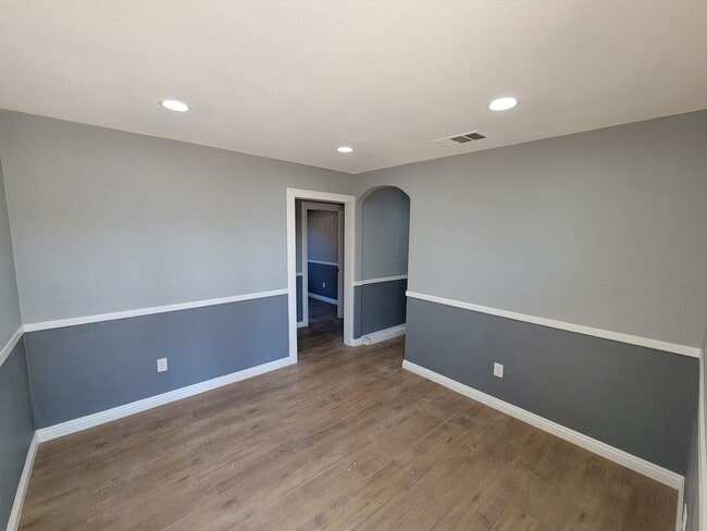 Building Photo - Beautifully Remodeled 5-Bedroom, 3-Bathroo...