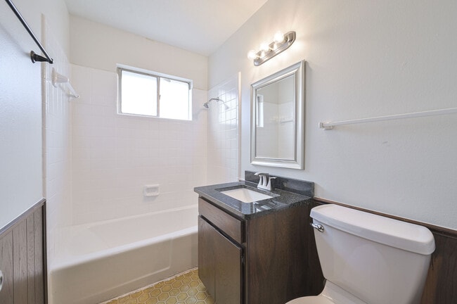Building Photo - 1401 SW 60th St