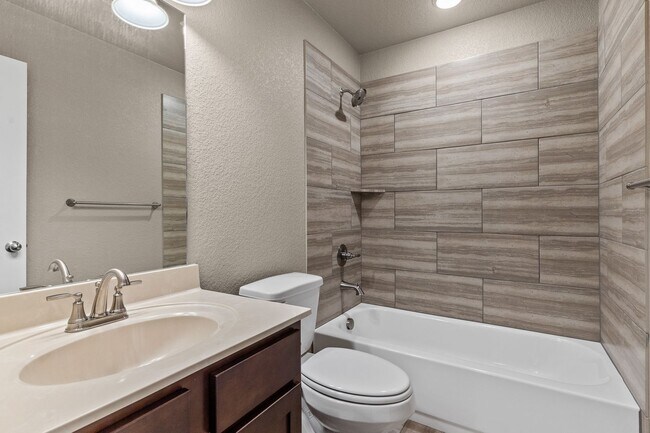Building Photo - 901 Marlow Cove
