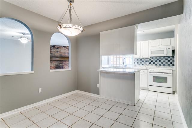 Building Photo - 5400 Dunson Dr