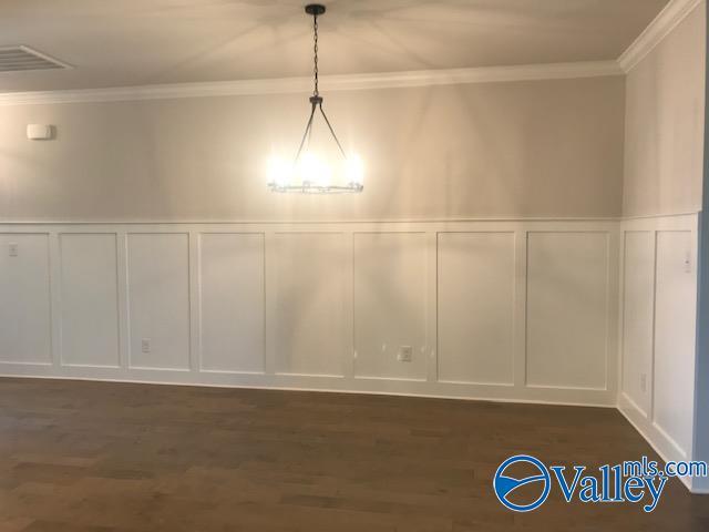 Building Photo - 161 Rugby Dr