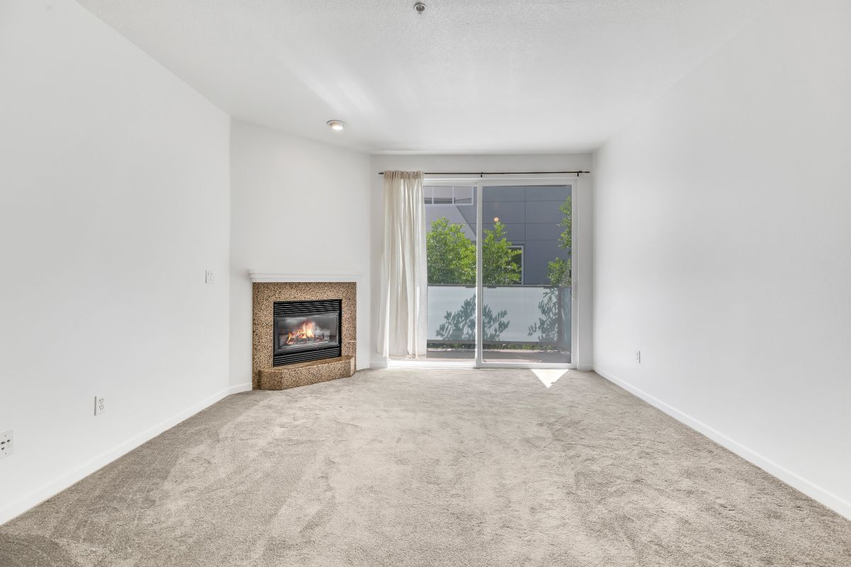 Building Photo - 160 S Hudson Ave