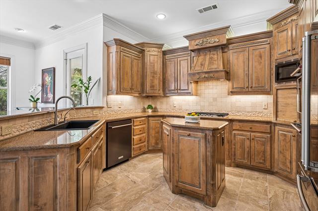 Building Photo - 2008 Sleepy Hollow Ln