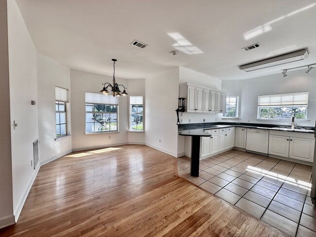 Building Photo - Live Near the Water – 3-Bedroom Home with ...