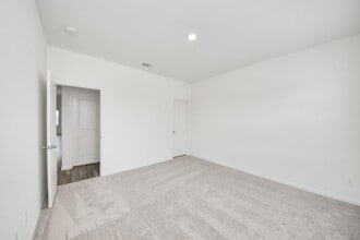 Building Photo - 10309 Malta Trce Dr