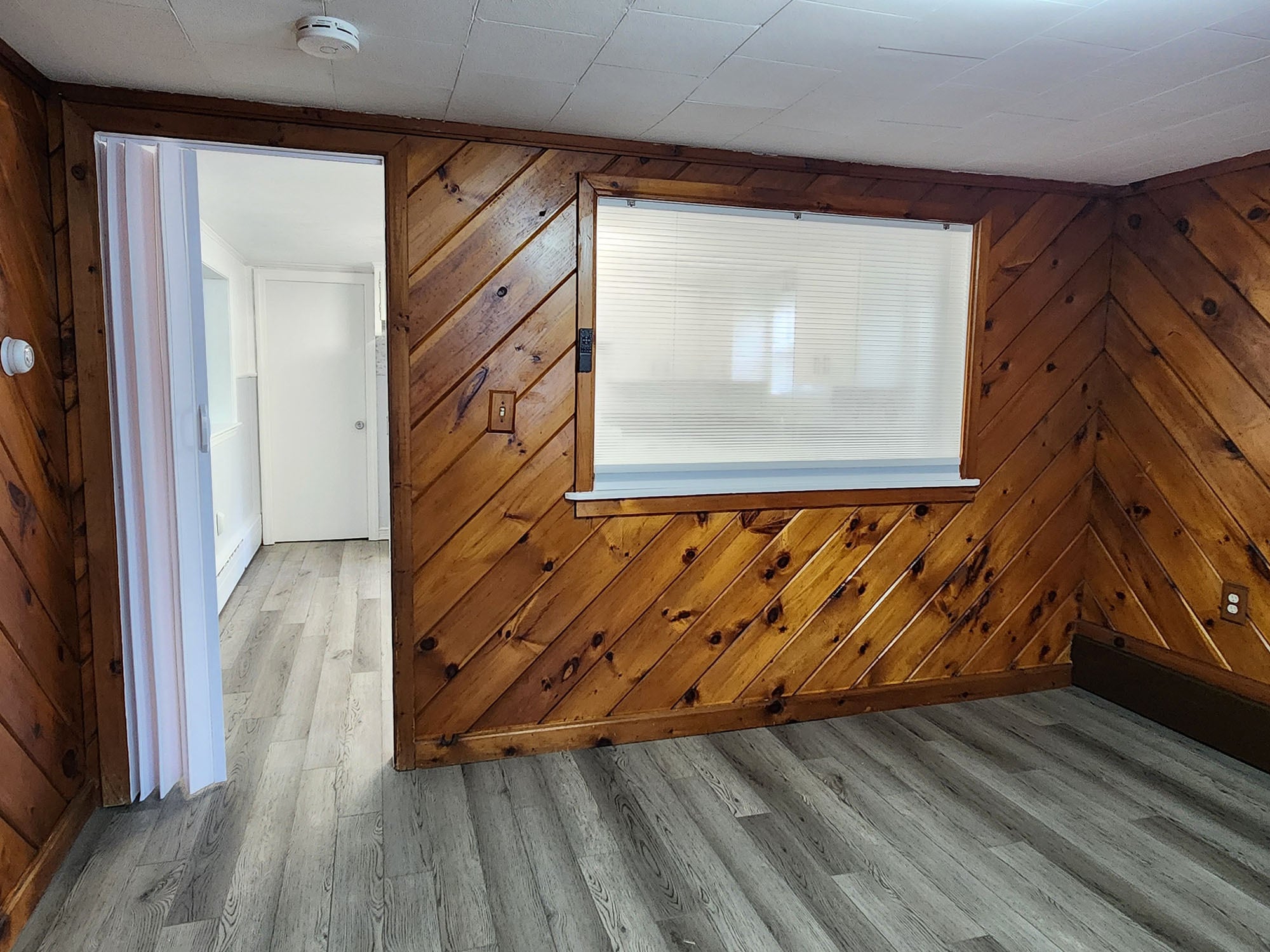 Building Photo - 216 5th St