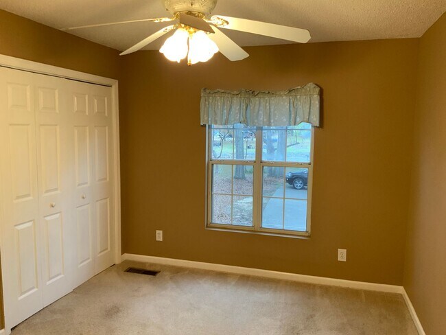 Building Photo - Coolant River Water Front 4 Bedrooms / 2 F...