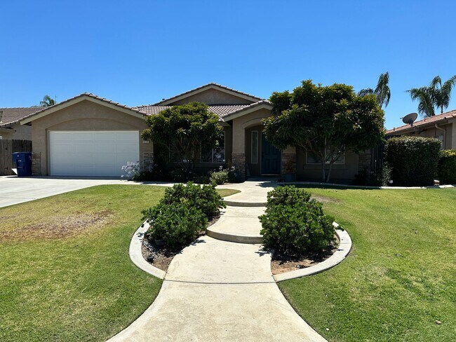 Primary Photo - Coming Soon! Northwest Bakersfield Home