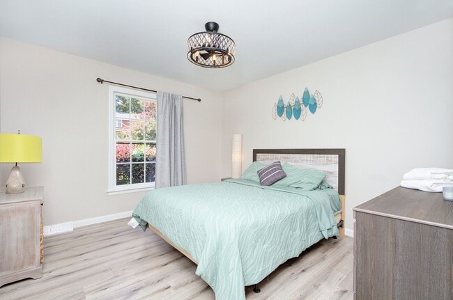 Building Photo - Discover this beautifully updated full brick single-family home in the heart of the historic Wesl...
