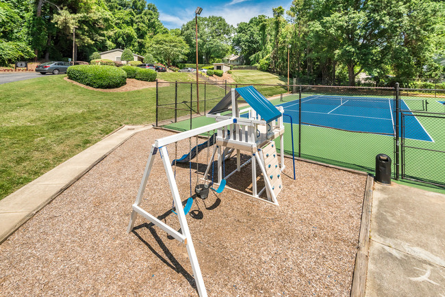 Building Photo - Laurel Ridge Apartments