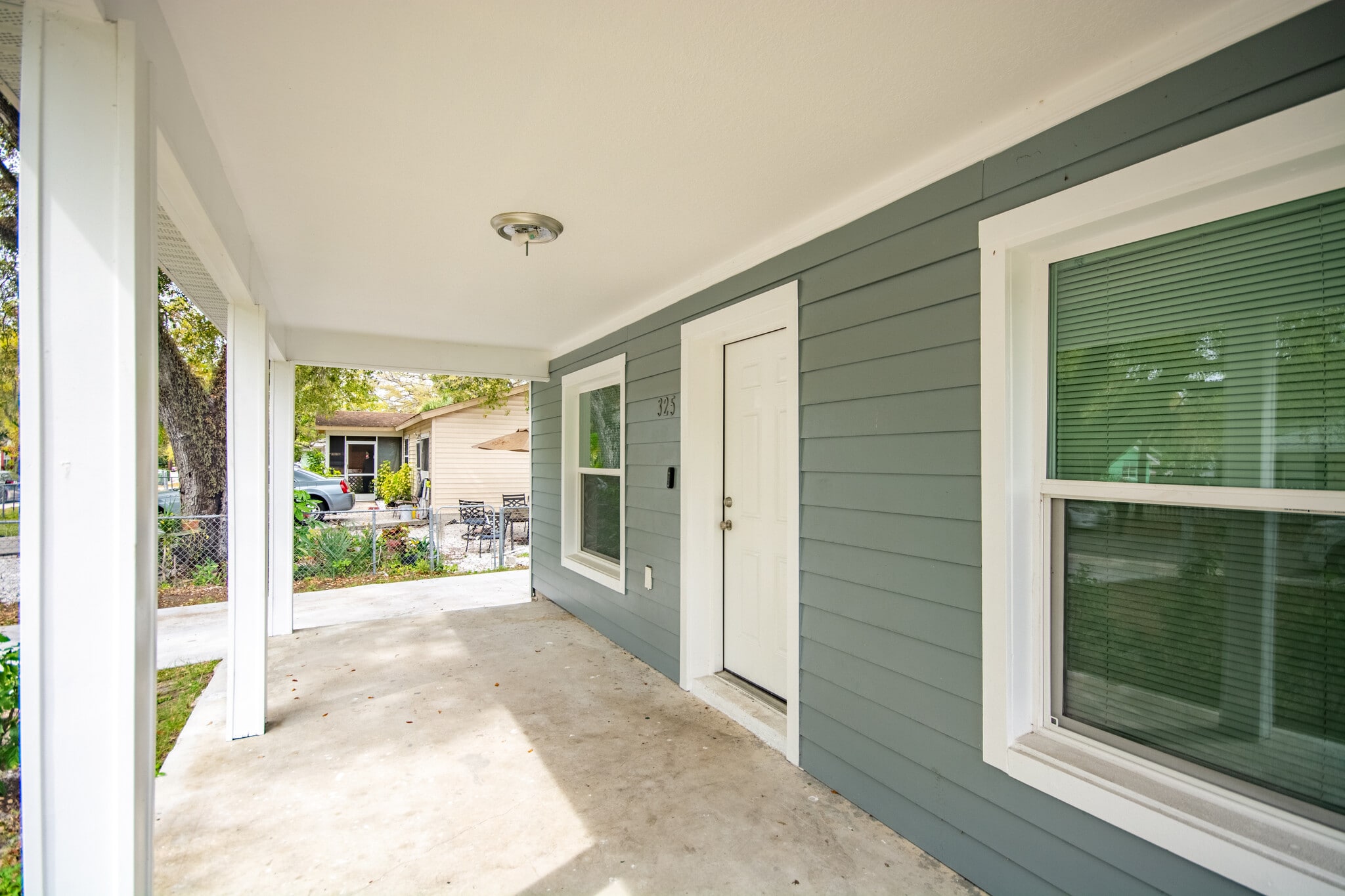 PORCH - 325 11th Ave E