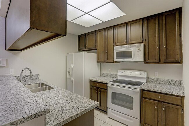 Building Photo - 11711 Memorial Dr