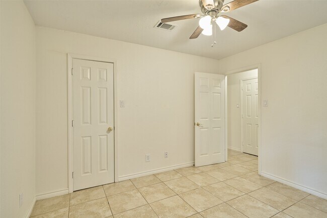 Building Photo - 11616 Timberwild St