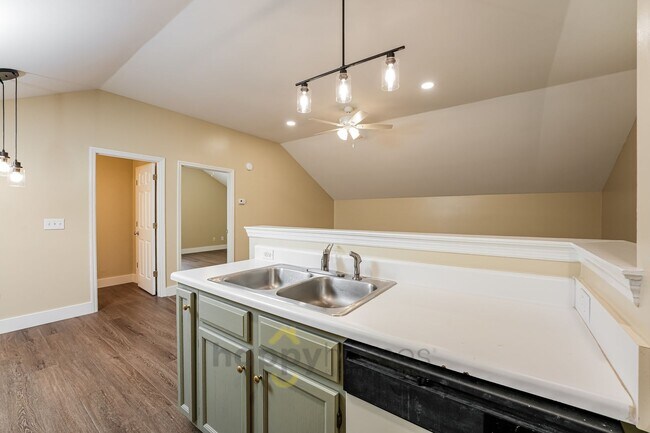 Building Photo - 2 Bed 2 Bath on Johns Island