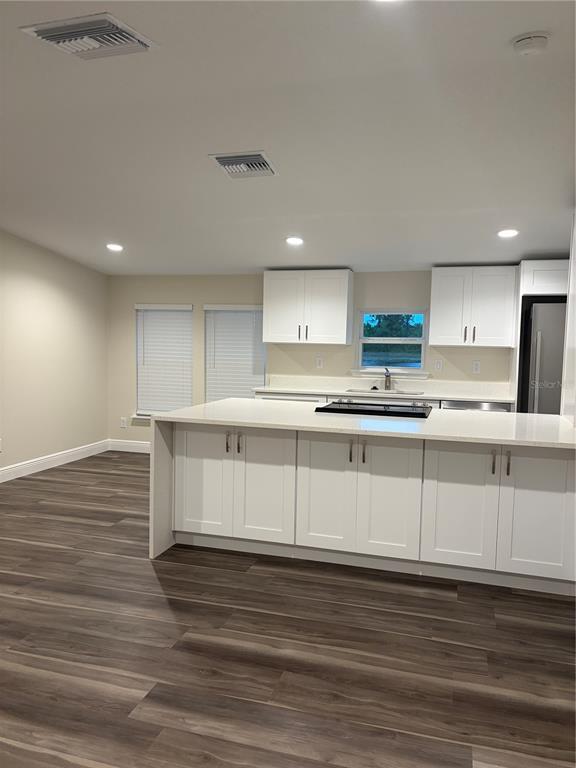 Building Photo - 10699 Quiet Cove Rd