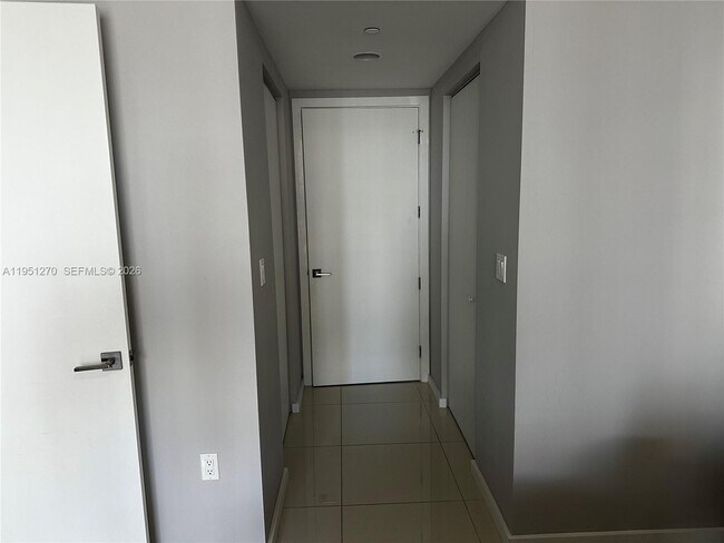 Building Photo - 5252 NW 85th Ave