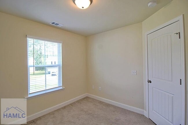 Building Photo - 711 Mill Creek Cir