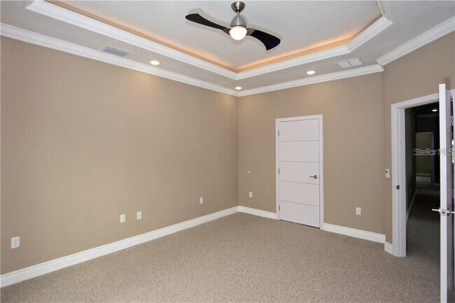 Building Photo - 1927 Greenbriar Ter