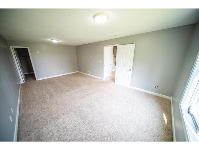 Building Photo - 5182 Southern Ridge Ln SW