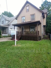 Building Photo - 1120 N Chestnut St