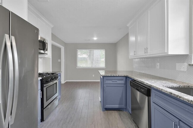 Building Photo - 28903 Atherstone St
