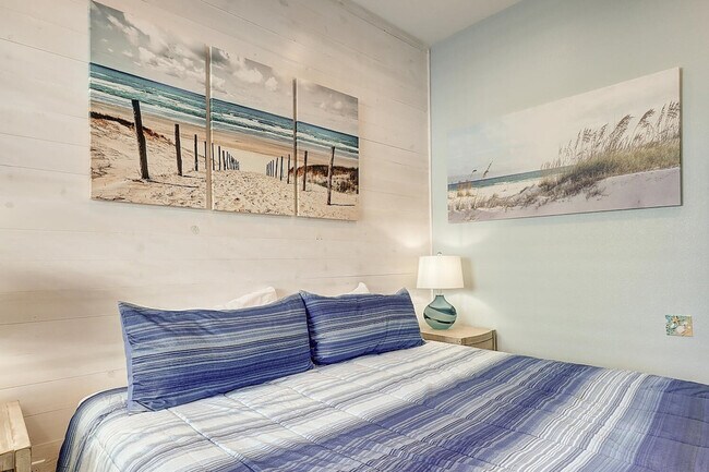 Building Photo - 527 Sand Burr Ln