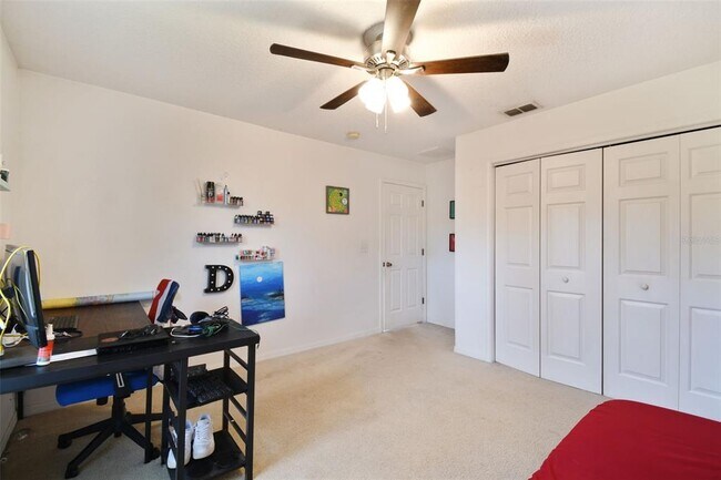 Building Photo - 5840 Mariposa Dr