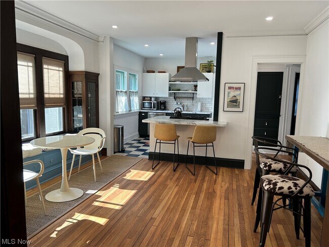 Building Photo - 18914 Mitchell Ave