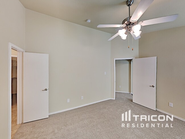 Building Photo - 1145 Boxwood Dr