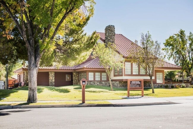 Building Photo - Beautiful home for rent