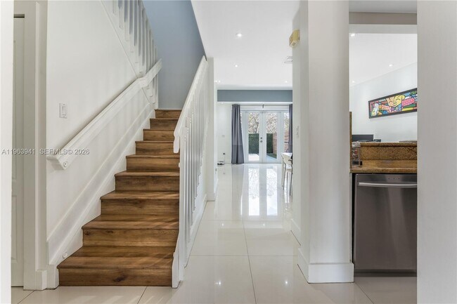 Building Photo - 4243 NW 112th Ct