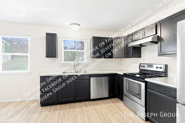 Building Photo - 403 NE Ohenry Ct