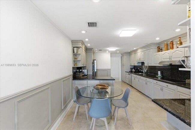 Building Photo - 1249 Biscaya Dr