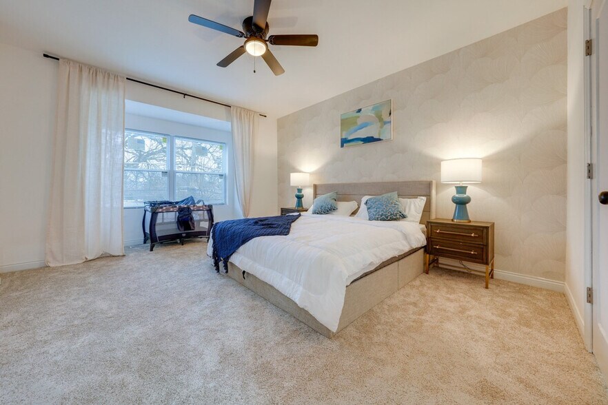 Building Photo - 4727D Yender Ave