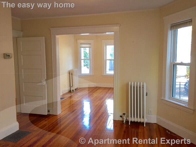 Building Photo - 9 Orrin St