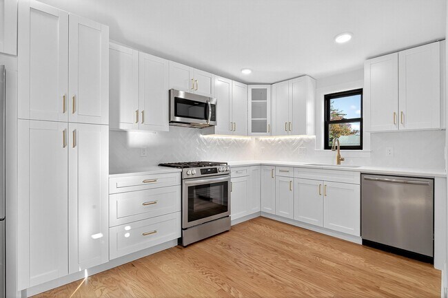 Building Photo - 167 Harrison Ave