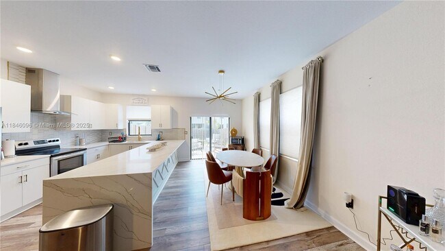 Building Photo - 25448 SW 108th Ave