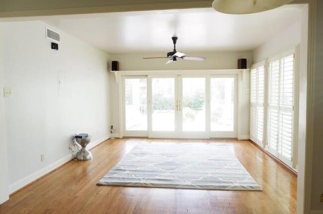 Building Photo - 2203 Griswold Ln