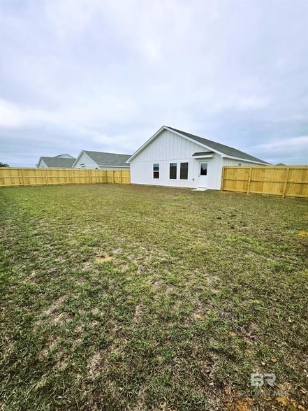 Building Photo - 16136 Furlong Lp